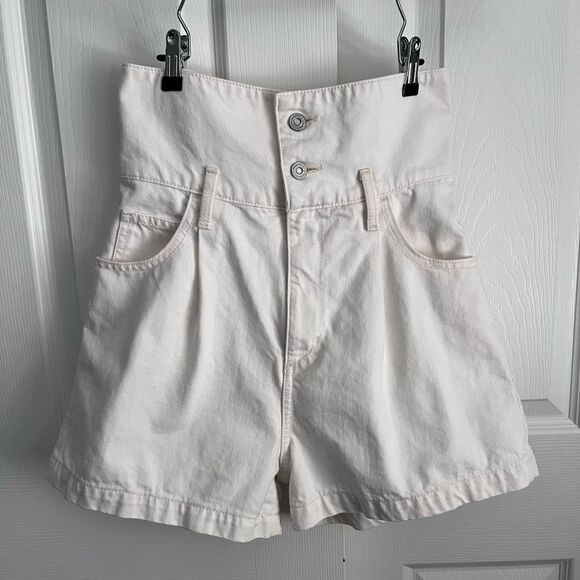 Moussy Cream Colored High Rise Waist Shorts Women’s Size 2 - Picture 1 of 5